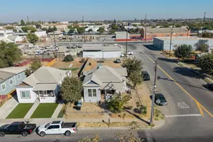 130 E 4th St, Hanford, CA 93230 - Photo 31