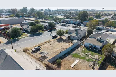 130 E 4th Street, Hanford, CA 93230 - Photo 29