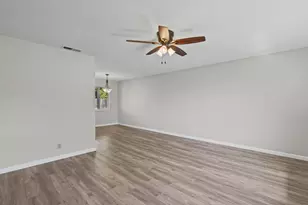5701 Revelstok Dr, Sacramento, CA 95842 - Photo 9