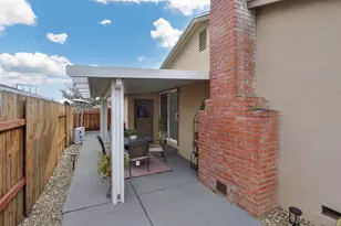 8805 Halverson Dr, Elk Grove, CA 95624 - Photo 37