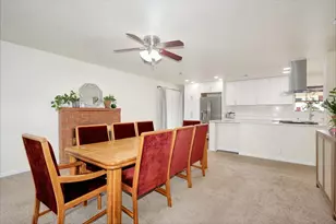 8805 Halverson Dr, Elk Grove, CA 95624 - Photo 11