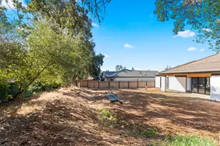 5572 Fetz Ln, Fair Oaks, CA 95628 - Photo 11