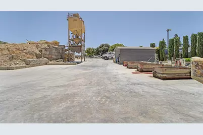 1962 Business Park Way, Merced, CA 95340 - Photo 39