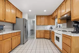 1852 Harbor Town Dr, Yuba City, CA 95993 - Photo 19
