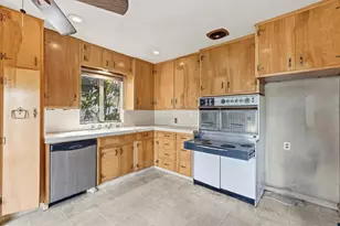213 Palm Ave, Modesto, CA 95350 - Photo 11