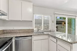 8864 La Riviera Dr, Sacramento, CA 95826 - Photo 9