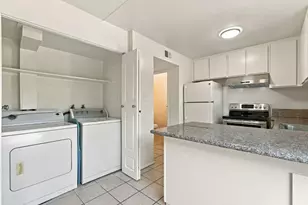8864 La Riviera Dr, Sacramento, CA 95826 - Photo 11