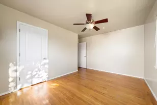 5641 Johns Dr, Sacramento, CA 95822 - Photo 19
