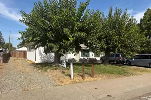 2521 49th Ave, Sacramento, CA 95822 - Photo 3