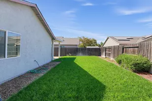2136 W Pincay St, Merced, CA 95348 - Photo 25