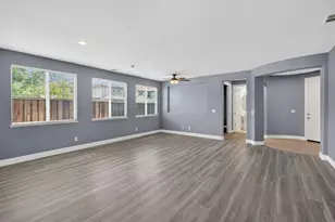 9234 Rushing Creek Way, Elk Grove, CA 95624 - Photo 11
