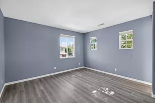 9234 Rushing Creek Way, Elk Grove, CA 95624 - Photo 33