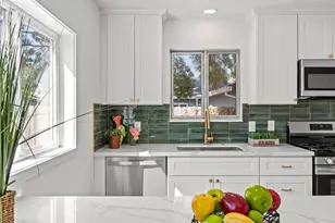 304 Brentwood Dr, Roseville, CA 95678 - Photo 9