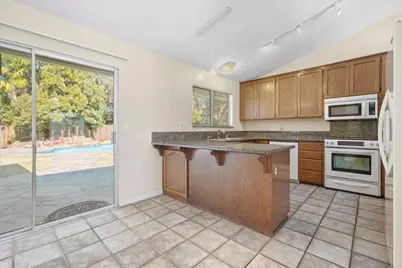 8230 Peregrine Way, Citrus Heights, CA 95610 - Photo 9