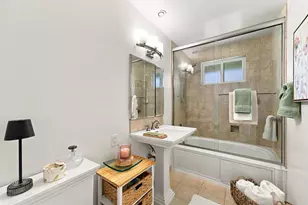 3825 Lynwood Way, Sacramento, CA 95864 - Photo 23