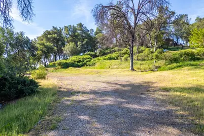 20127 Sunrise Drive, Redding, CA 96003 - Photo 13