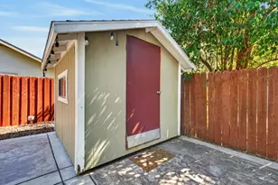 3839 13th Ave, Sacramento, CA 95820 - Photo 37