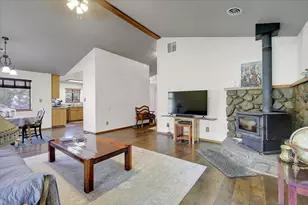 16558 French Town Rd, Brownsville, CA 95919 - Photo 7