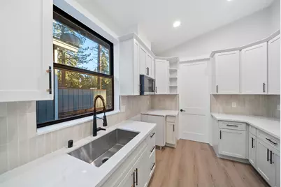 1078 Reno Avenue, South Lake Tahoe, CA 96150 - Photo 13