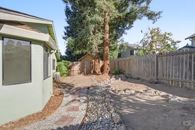 466 De Mar Drive, Sacramento, CA 95831 - Photo 37