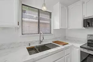 466 De Mar Dr, Sacramento, CA 95831 - Photo 13