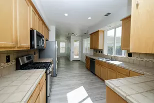 1142 Canyon Creek Dr, Newman, CA 95360 - Photo 5