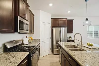 1749 Botticelli Way, Lodi, CA 95242 - Photo 9
