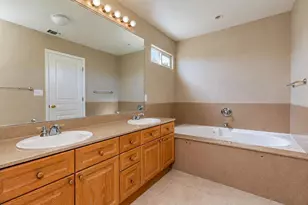 1500 Scenic Dr, Modesto, CA 95355 - Photo 19