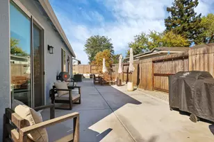 8237 Caminata Ln, Carmichael, CA 95608 - Photo 37