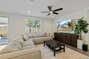 8237 Caminata Ln, Carmichael, CA 95608 - Photo 17