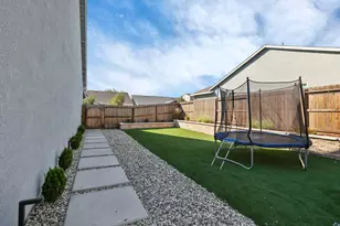 8237 Caminata Ln, Carmichael, CA 95608 - Photo 39