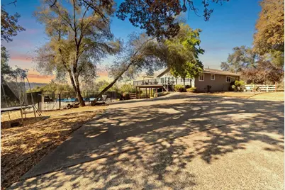 12460 Lakeview Way, Grass Valley, CA 95949 - Photo 5