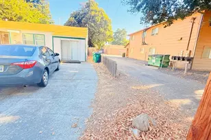 557 E 1st Ave, Chico, CA 95926 - Photo 21