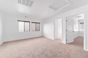35 Seatuck Ct, Sacramento, CA 95835 - Photo 9