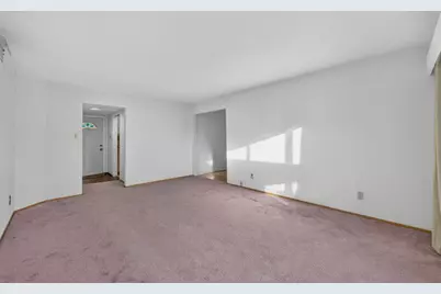 7056 Amherst Street, Sacramento, CA 95822 - Photo 9
