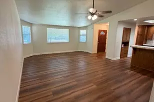 1300 Pleasanton Pl, Oakdale, CA 95361 - Photo 9