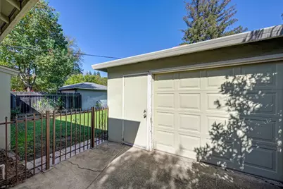 5625 V Street, Sacramento, CA 95817 - Photo 3