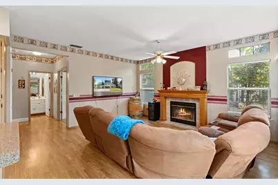9376 Crowell Drive, Elk Grove, CA 95624 - Photo 21