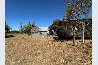 10856 E Copperopolis Road, Stockton, CA 95215 - Photo 15