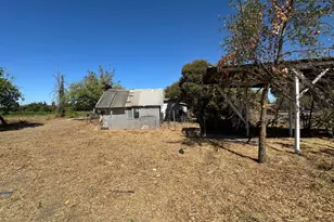 10856 E Copperopolis Rd, Stockton, CA 95215 - Photo 15