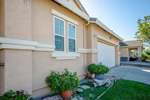 685 Bourn Dr, Woodland, CA 95776 - Photo 3