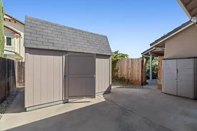 1084 Eastburg Court, Ripon, CA 95366 - Photo 57