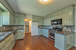 2441 Drayton Dr, Sacramento, CA 95825 - Photo 9
