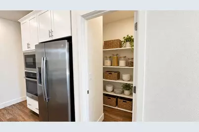 12802 Knightsbrook Avenue, Rancho Cordova, CA 95742 - Photo 21