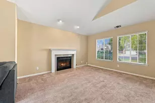 6012 Laguna Park Dr, Elk Grove, CA 95758 - Photo 5