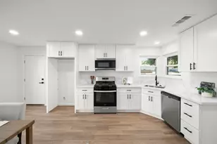 8917 Aksarben Dr, Orangevale, CA 95662 - Photo 11