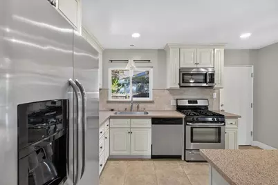 3941 Downey Way, Sacramento, CA 95817 - Photo 9
