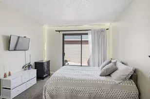 1200 Lakewood Ave, Modesto, CA 95355 - Photo 21
