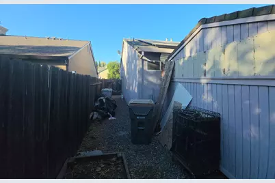 1060 Leake Circle, Woodland, CA 95776 - Photo 21