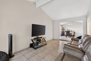 7616 Birdie Ct, Sacramento, CA 95828 - Photo 7
